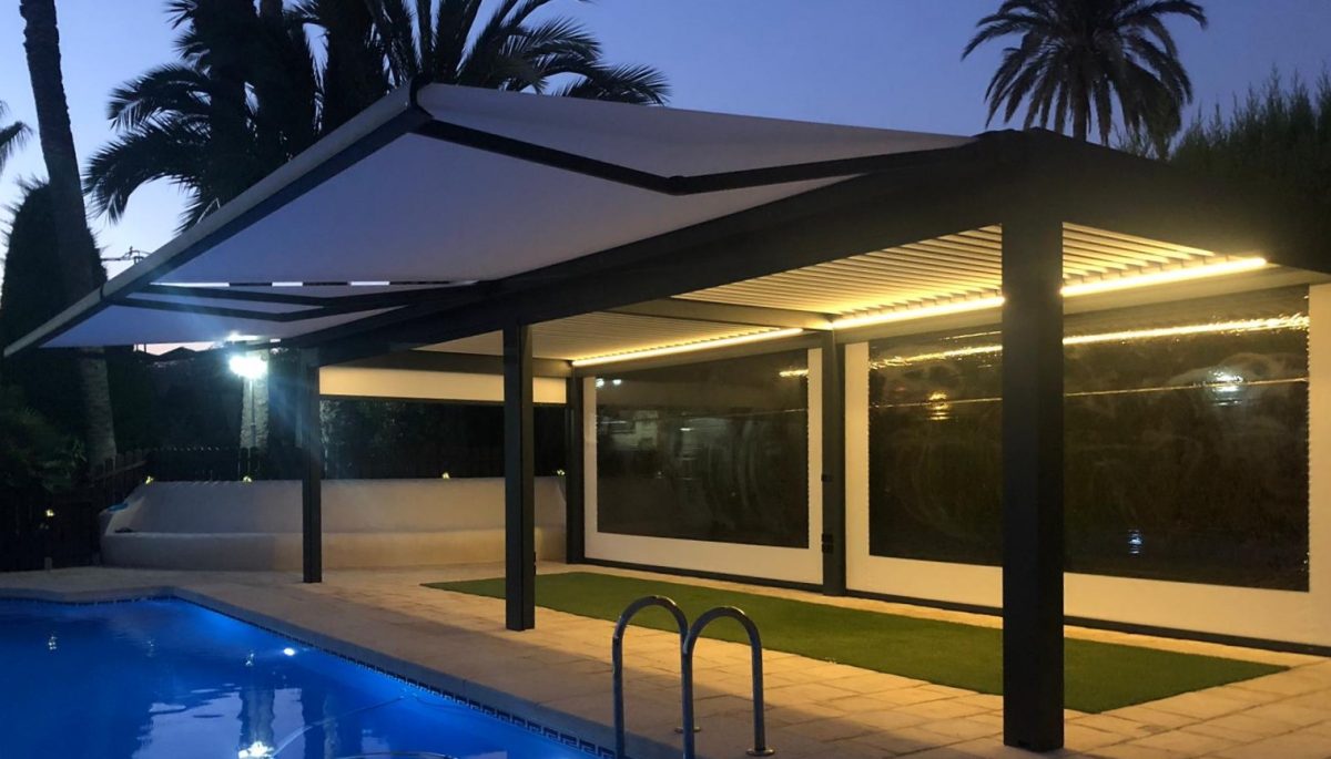 Advantages of putting up an awning or a pergola on a terrace